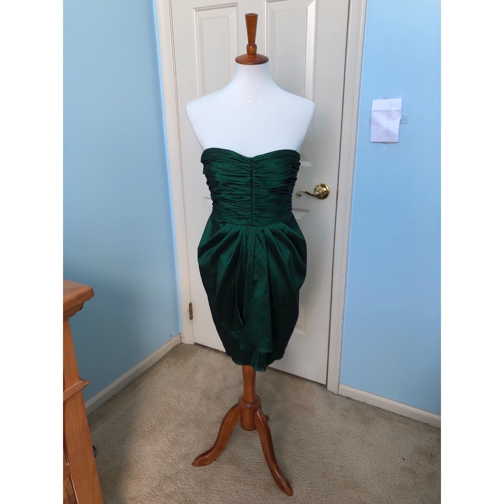 Short Emerald Green Dress, Elegant Strapless Look